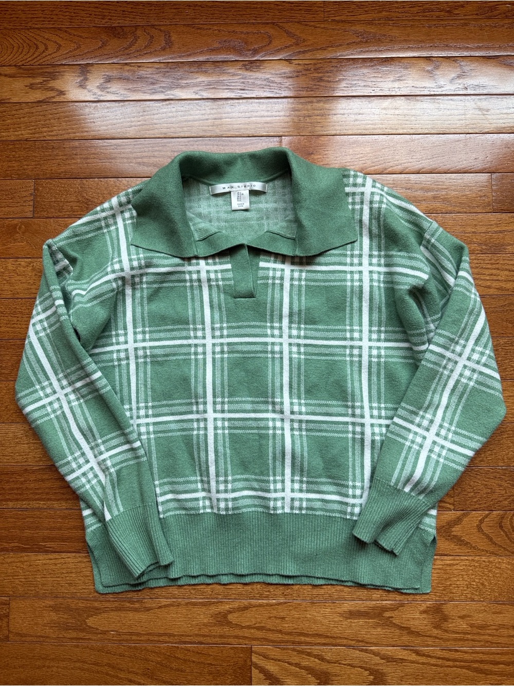 Max Studio Green Plaid V-Neck Collared Sweater